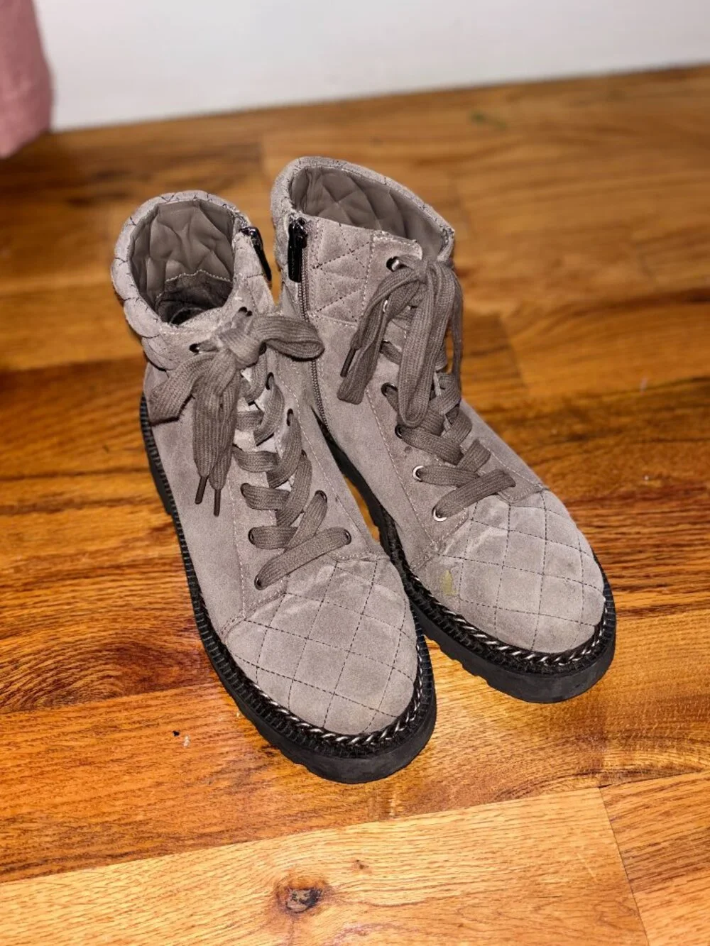 Vince Camuto • Drak Gray Lace Up Suede Boots